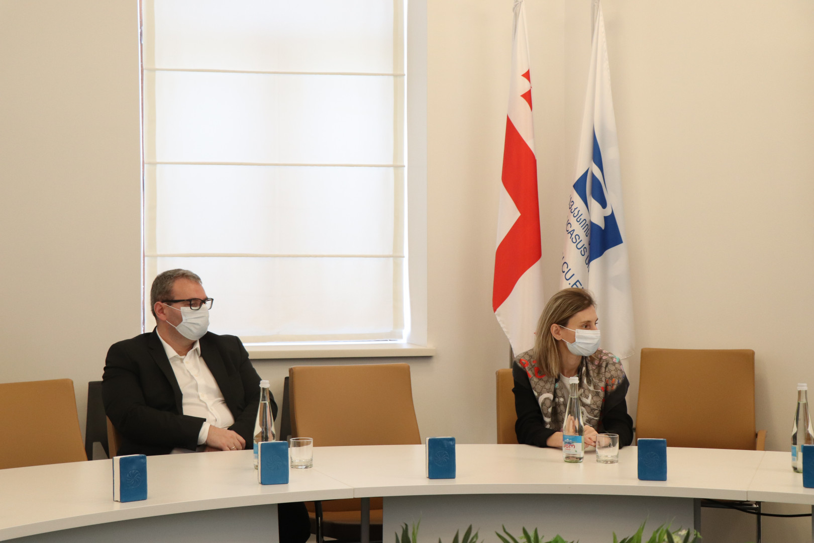 თანამშრომლობის მემორანდუმი კავკასიის უნივერსიტეტსა და საქართველოს ფოსტას შორის